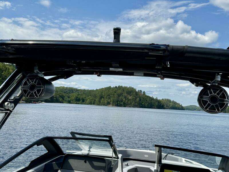 24ft Cobalt Yacht For Sale