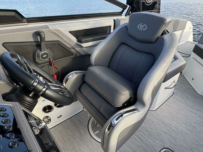 24ft Cobalt Yacht For Sale