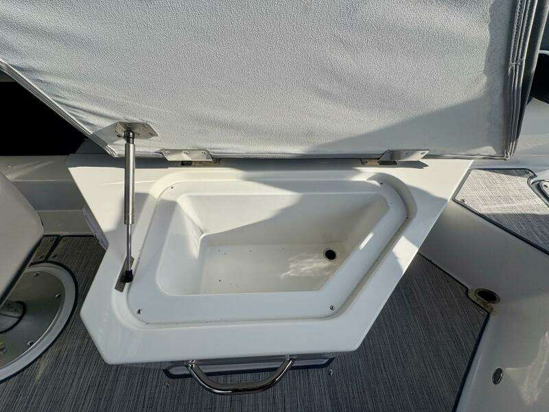 24ft Cobalt Yacht For Sale