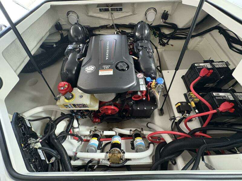 24ft Cobalt Yacht For Sale