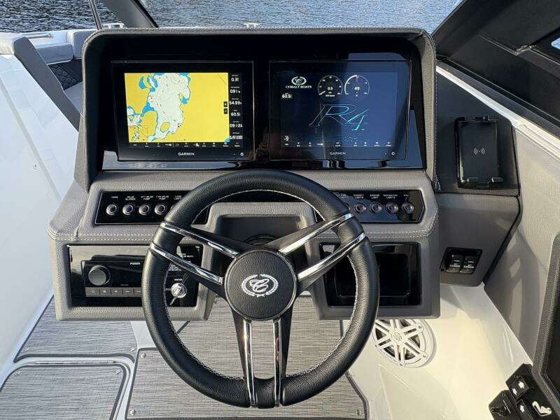 24ft Cobalt Yacht For Sale