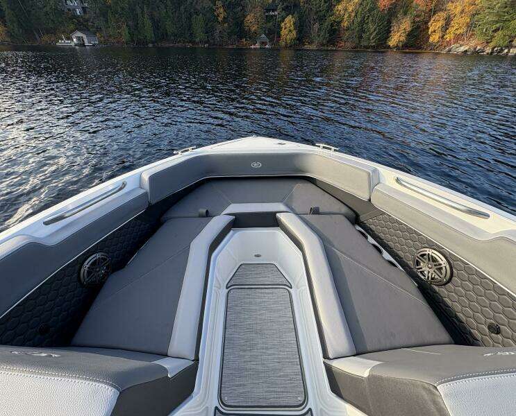 24ft Cobalt Yacht For Sale