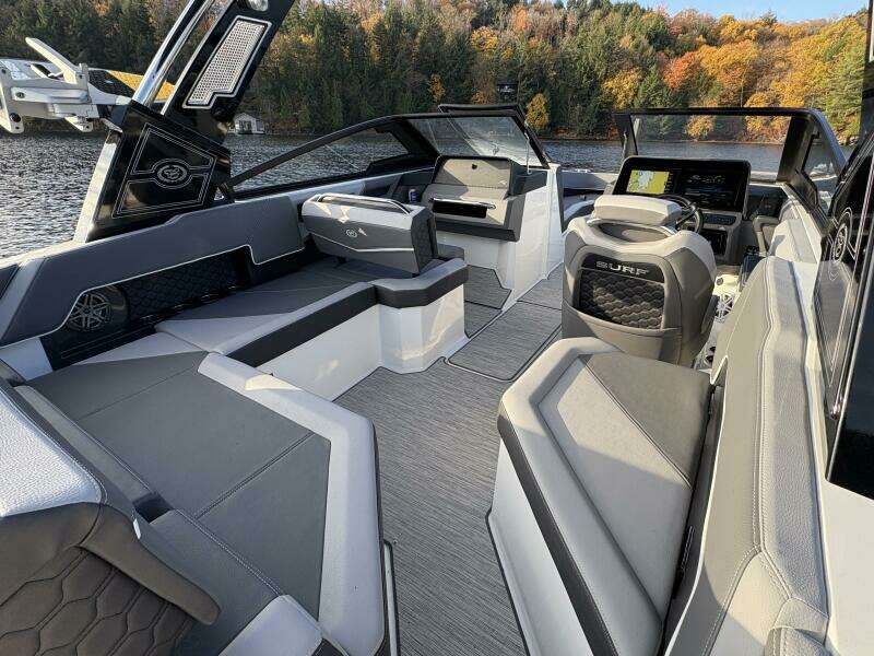 24ft Cobalt Yacht For Sale