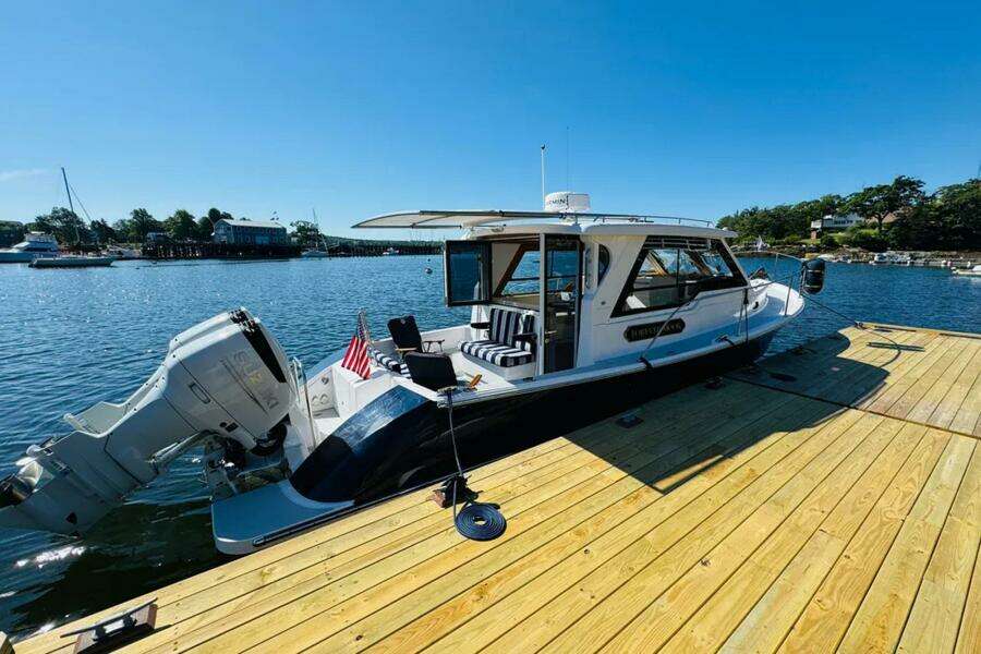 Forever Moor 34ft True North Yacht For Sale
