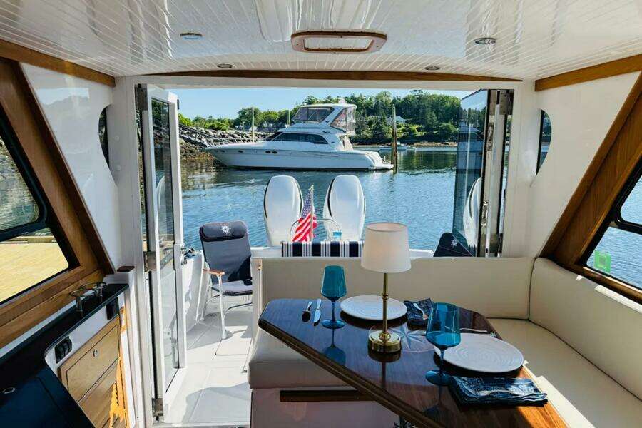 Forever Moor 34ft True North Yacht For Sale