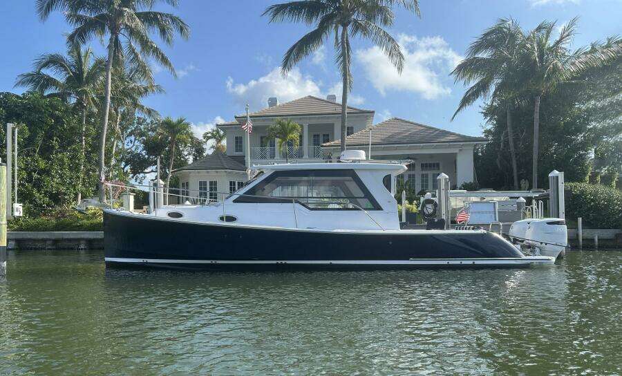 Forever Moor 34ft True North Yacht For Sale