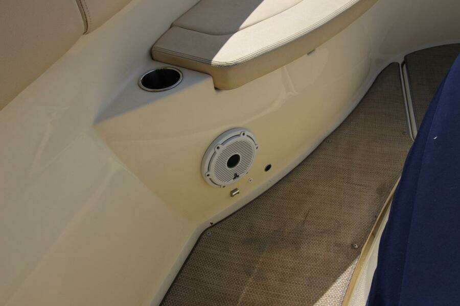 Lilaia 34ft Chris Craft Yacht For Sale
