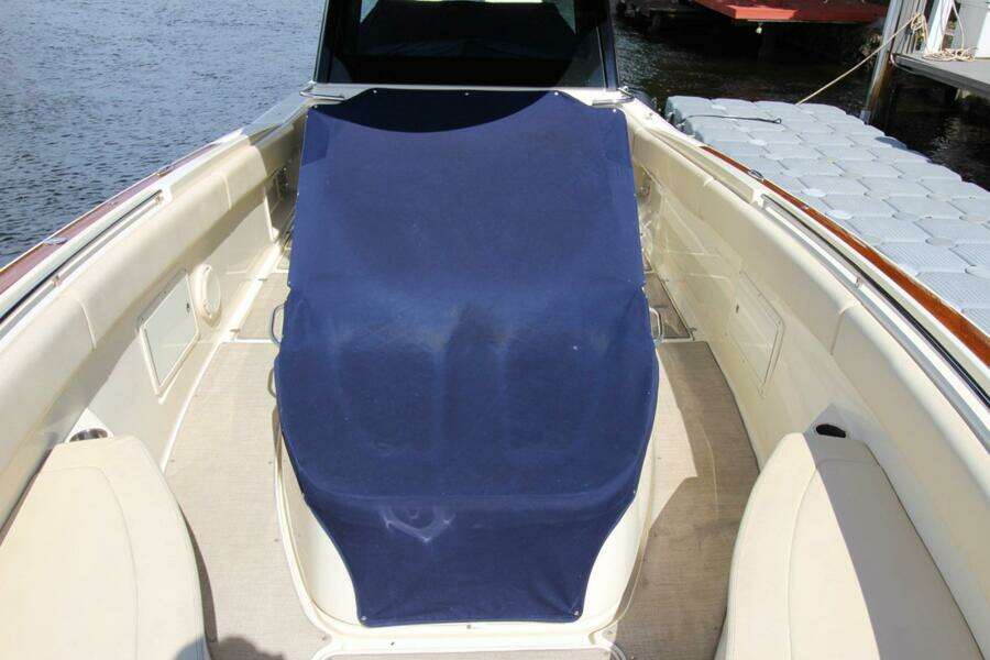 Lilaia 34ft Chris Craft Yacht For Sale
