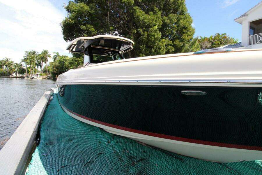 Lilaia 34ft Chris Craft Yacht For Sale