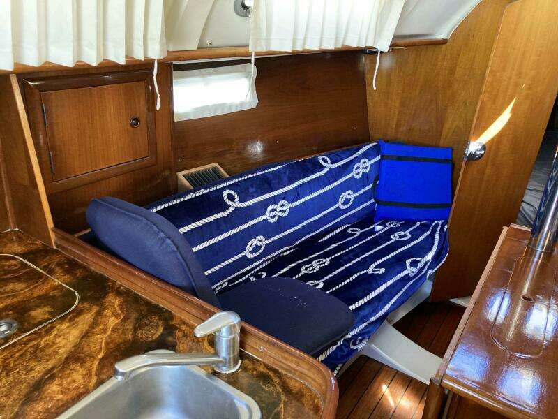 32ft Beneteau Yacht For Sale