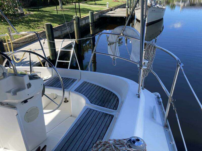 32ft Beneteau Yacht For Sale