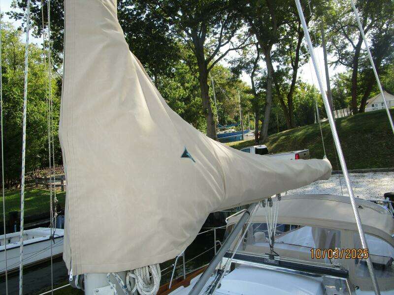 35' Bristol mainsail cover