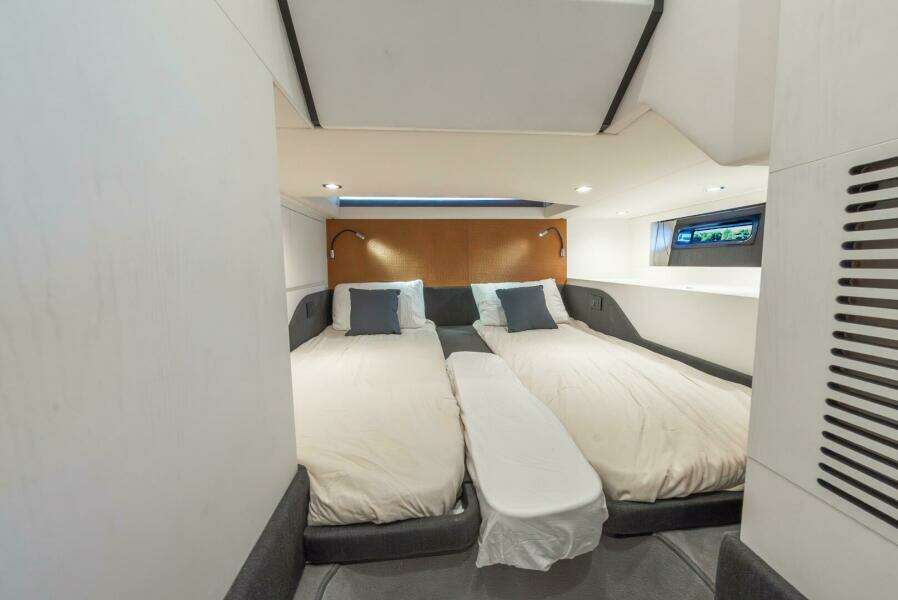 DESIDERATA 47ft Azimut Yacht For Sale