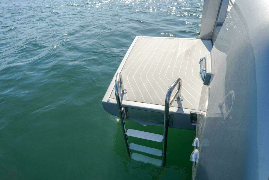 DESIDERATA 47ft Azimut Yacht For Sale