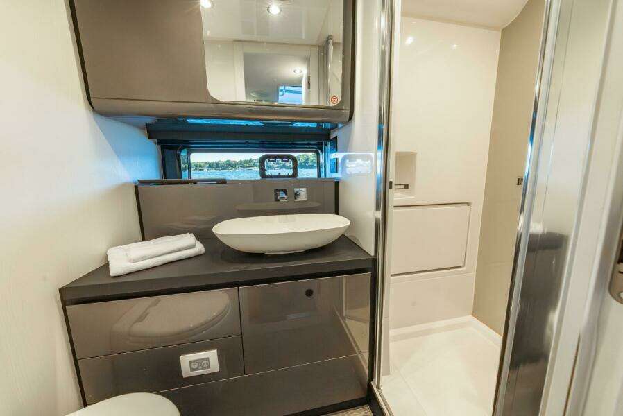 DESIDERATA 47ft Azimut Yacht For Sale