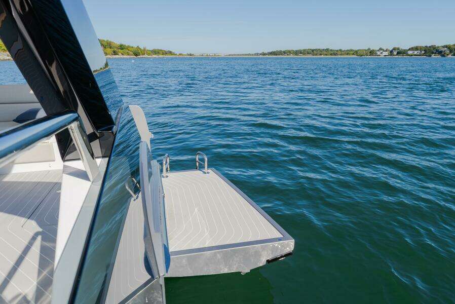 DESIDERATA 47ft Azimut Yacht For Sale