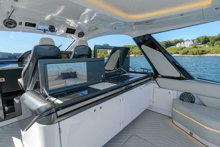 DESIDERATA 47ft Azimut Yacht For Sale