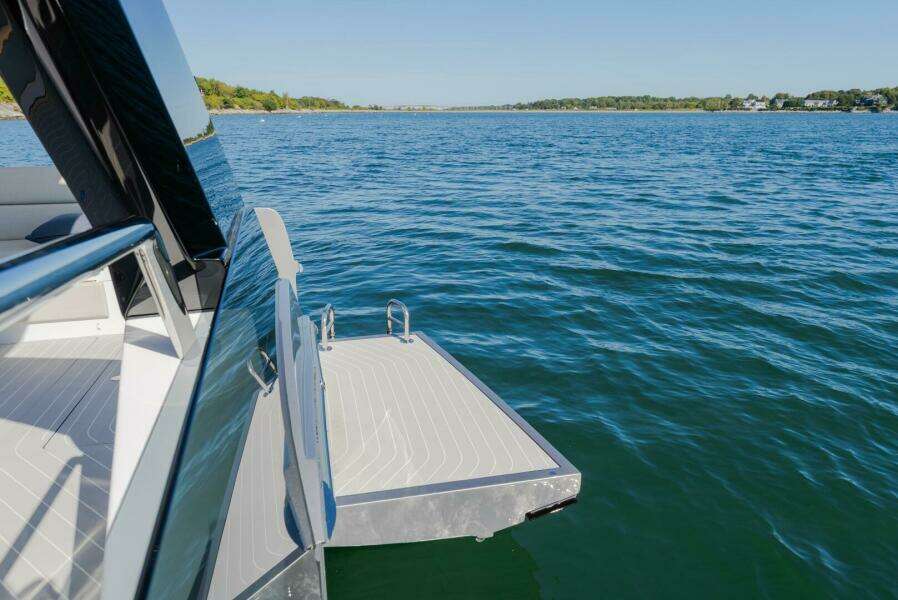 DESIDERATA 47ft Azimut Yacht For Sale