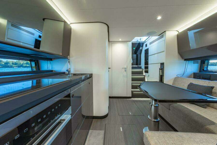 DESIDERATA 47ft Azimut Yacht For Sale