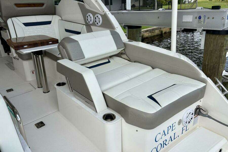 34ft Tiara Sport Yacht For Sale