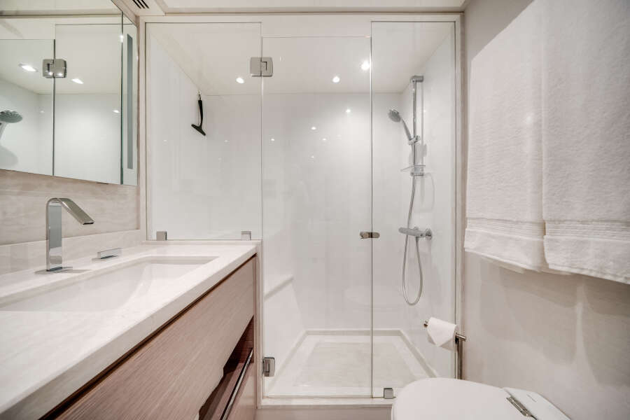 106ft Ocean Alexander Yacht For Sale