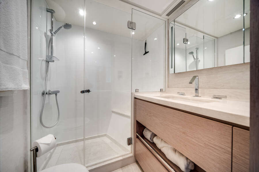 106ft Ocean Alexander Yacht For Sale