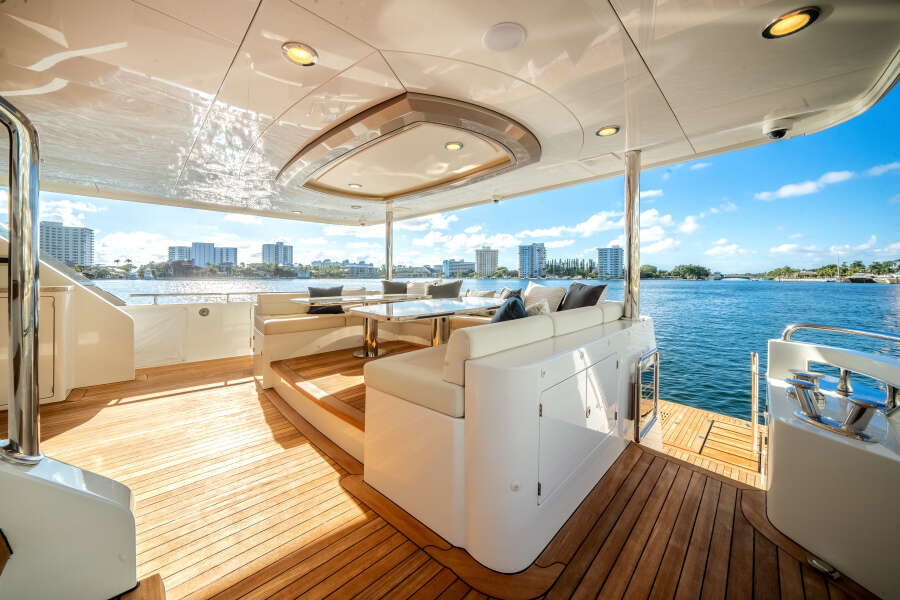 106ft Ocean Alexander Yacht For Sale
