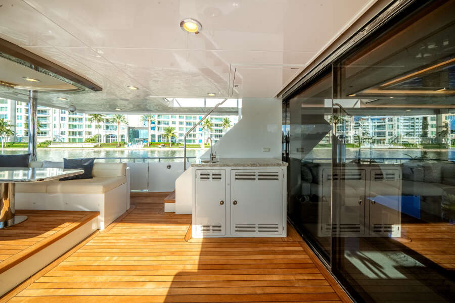 106ft Ocean Alexander Yacht For Sale