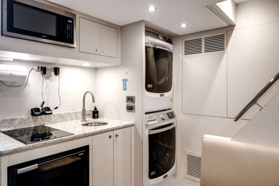 106ft Ocean Alexander Yacht For Sale