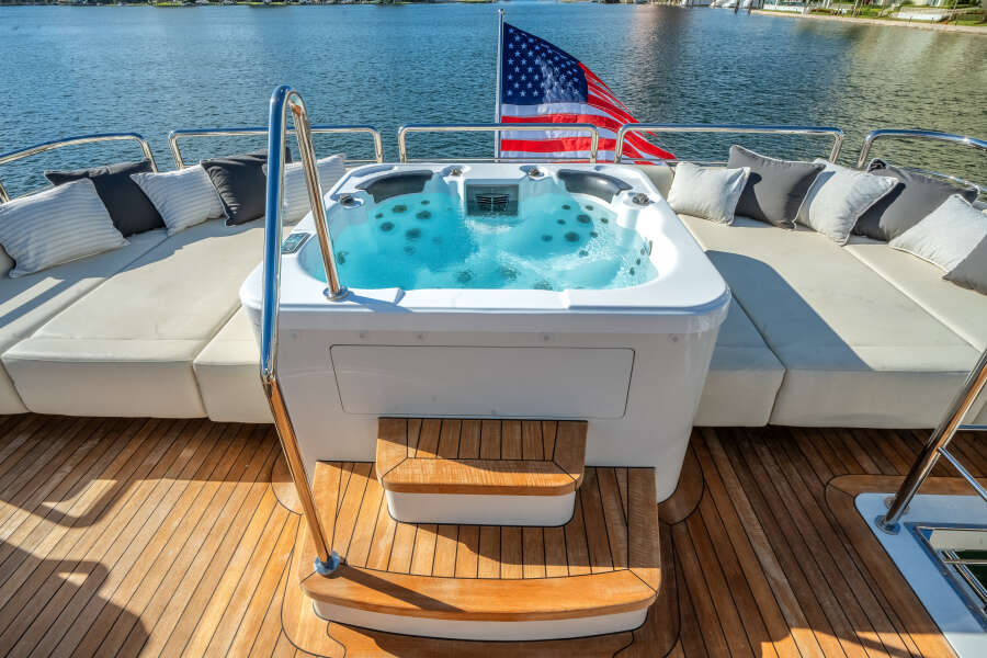 106ft Ocean Alexander Yacht For Sale