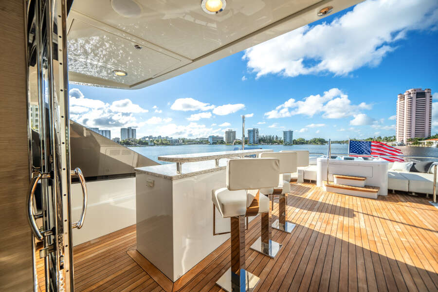 106ft Ocean Alexander Yacht For Sale