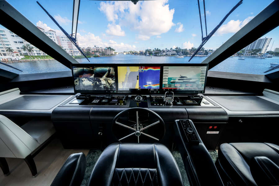 106ft Ocean Alexander Yacht For Sale