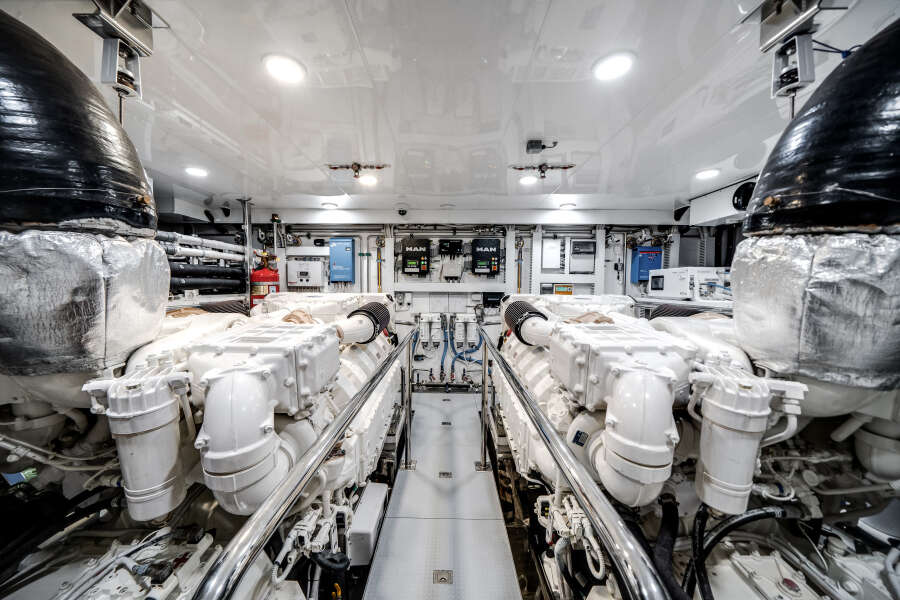 106ft Ocean Alexander Yacht For Sale