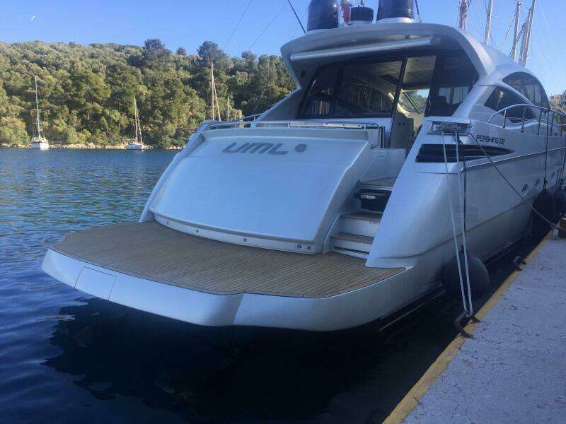 62ft Pershing Yacht For Sale