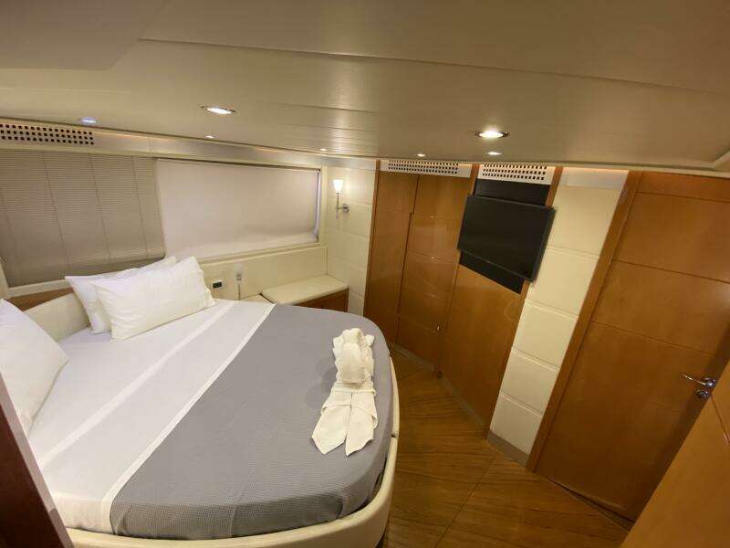 62ft Pershing Yacht For Sale