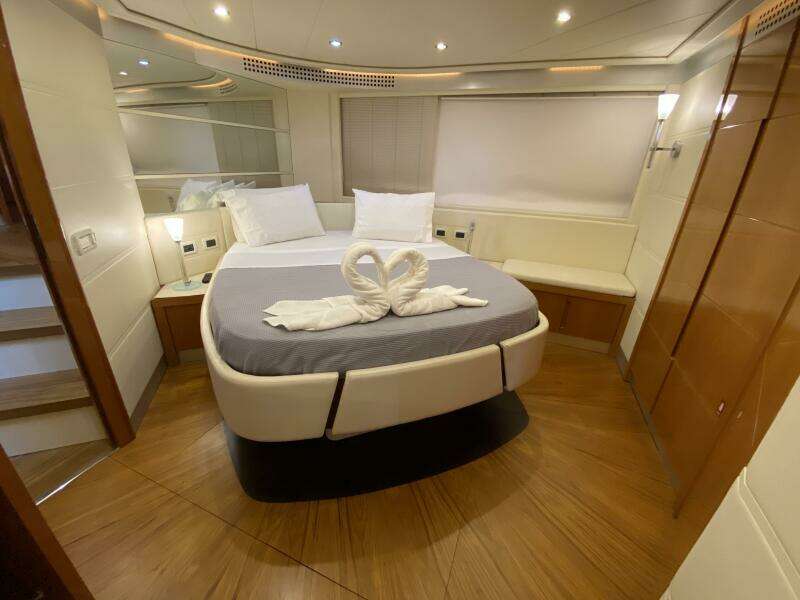 62ft Pershing Yacht For Sale