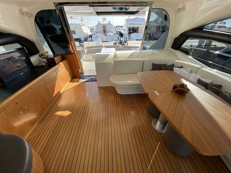 62ft Pershing Yacht For Sale