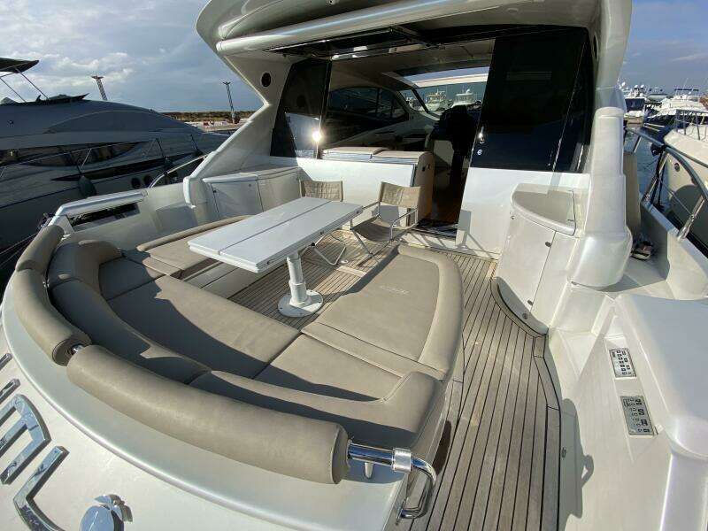 62ft Pershing Yacht For Sale
