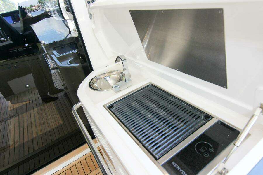 ARBITRAGE 57ft Sunseeker Yacht For Sale