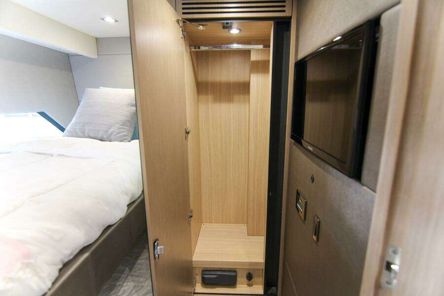 ARBITRAGE 57ft Sunseeker Yacht For Sale