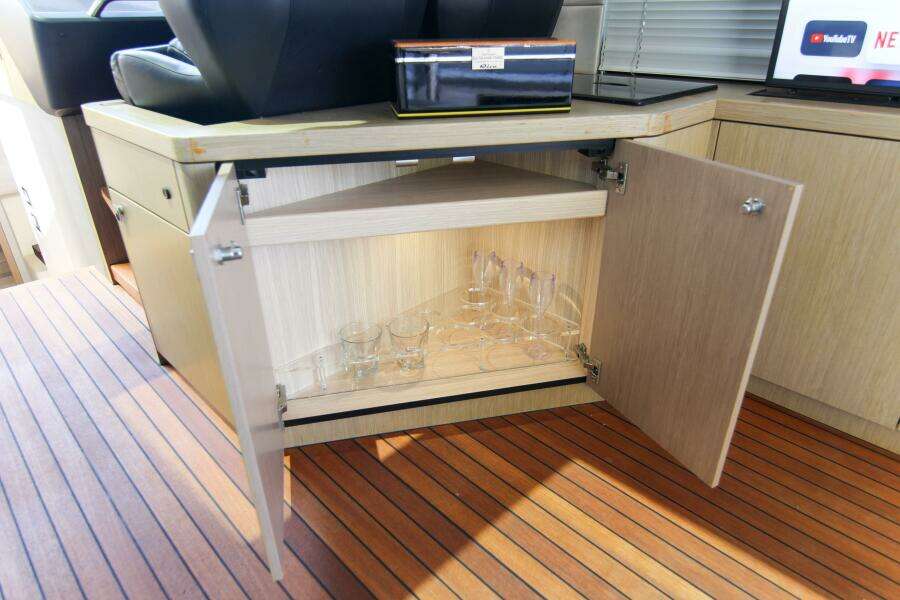 ARBITRAGE 57ft Sunseeker Yacht For Sale