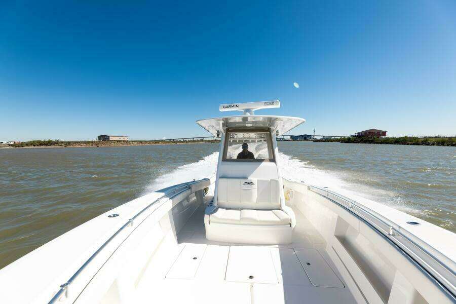 2019 Invincible 39 Open