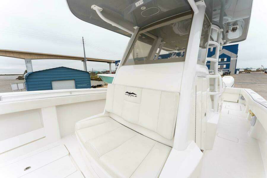 2019 Invincible 39 Open