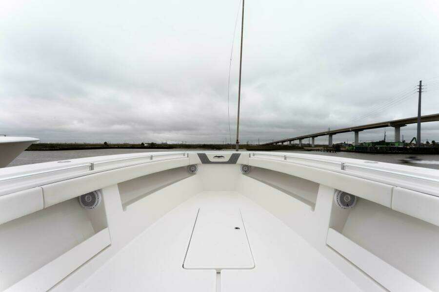 2019 Invincible 39 Open