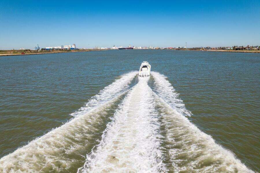 39ft Invincible Yacht For Sale