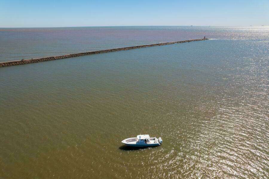 2019 Invincible 39 Open