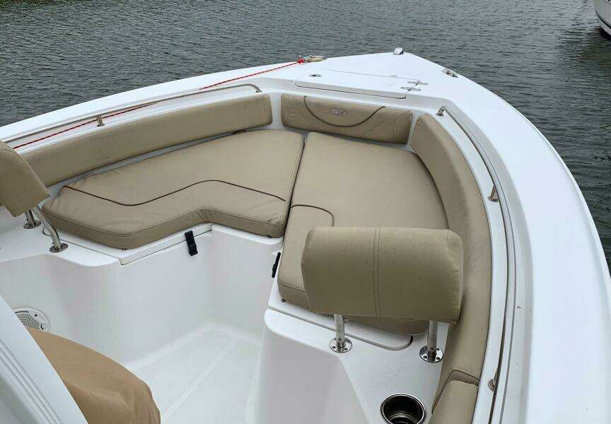24ft Sea Hunt Yacht For Sale