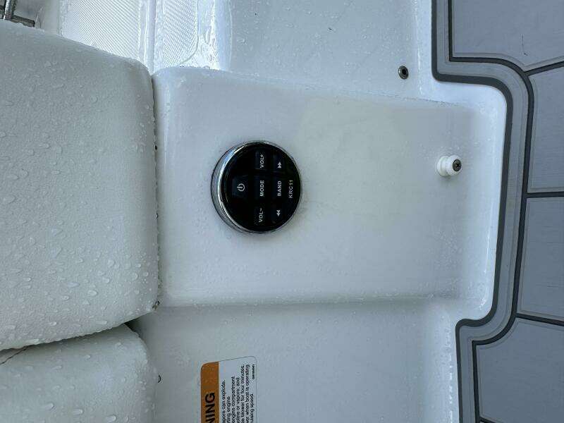 24ft Four Winns Yacht For Sale