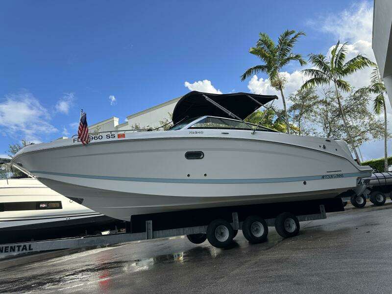 24ft Four Winns Yacht For Sale