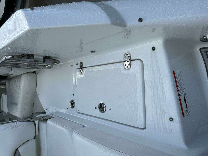 24ft Four Winns Yacht For Sale